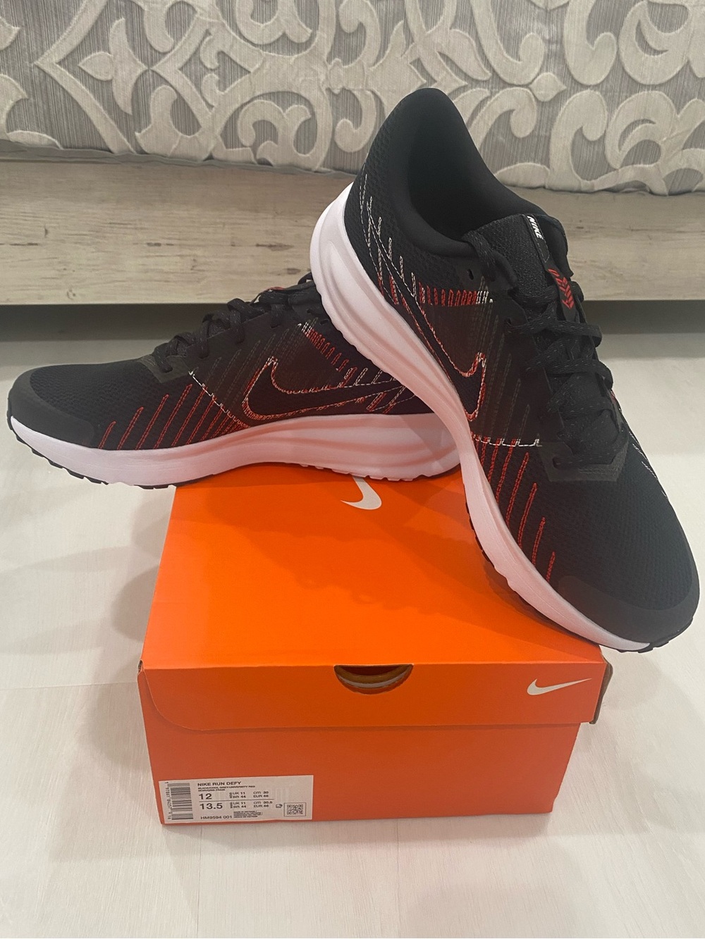 NWB Nike mens run defy road running shoes black-cool-grey size 12